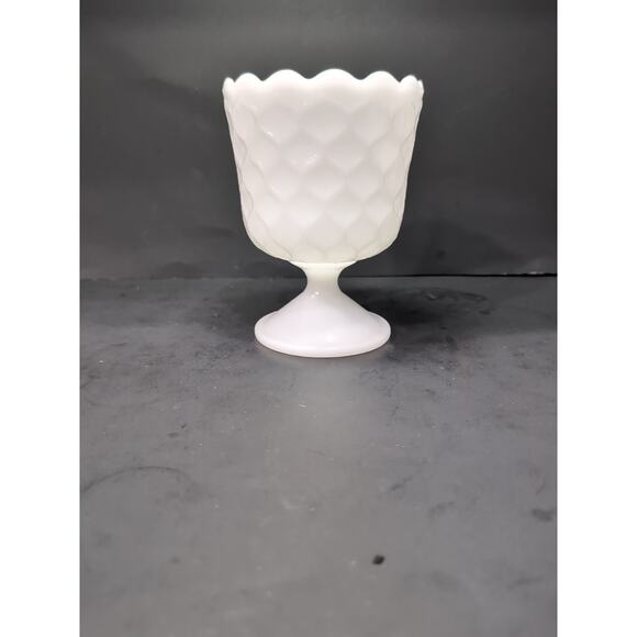 Vintage E. O. Brody Co Honeycomb Milk Glass Footed Vase MJ-42 - Picture 2 of 9